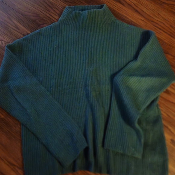 Green Ribbed Sweater - Picture 2 of 2